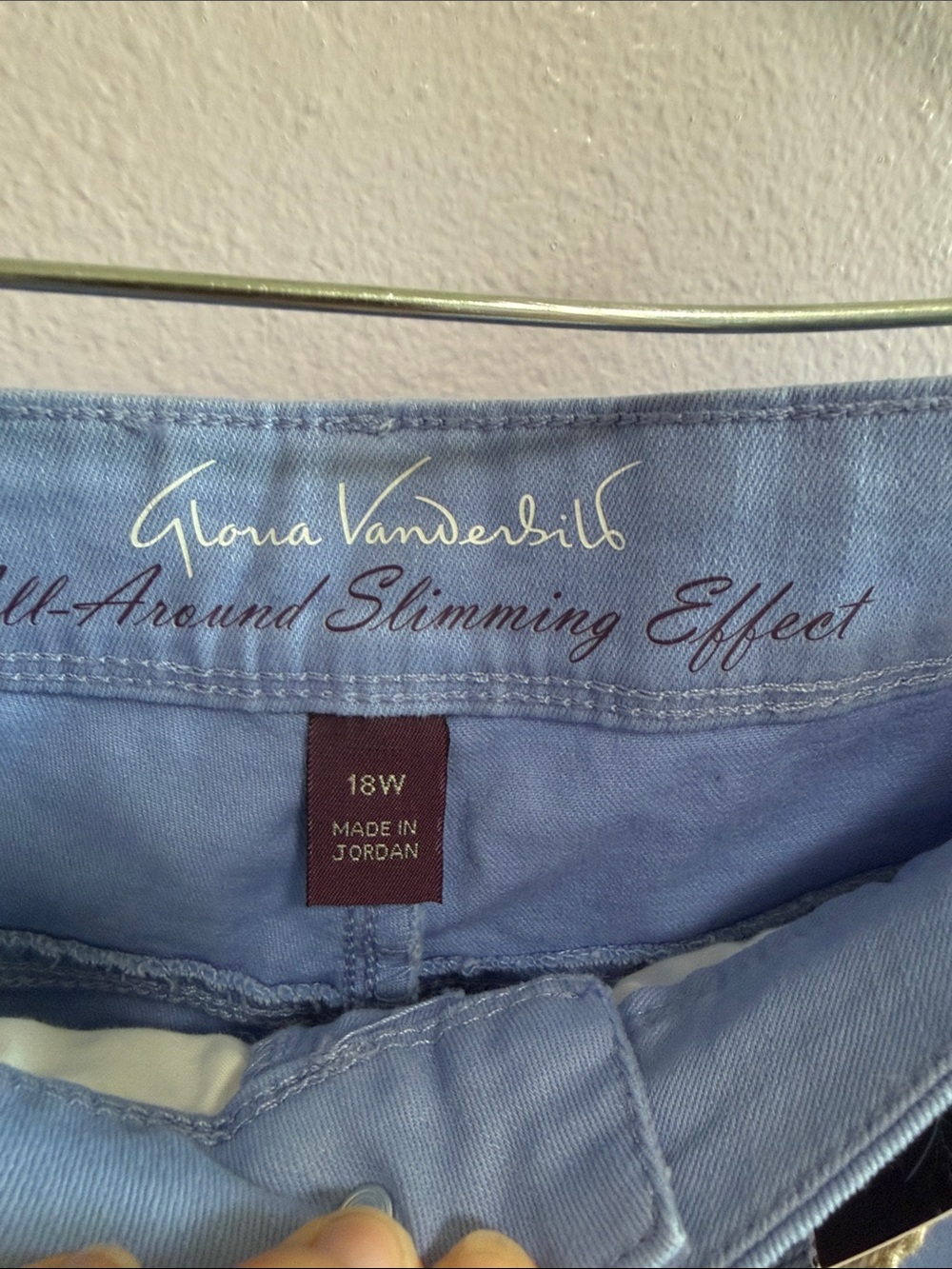 Gloria Vanderbilt Light Blue Capri Bermuda Shorts - Picture 3 of 10